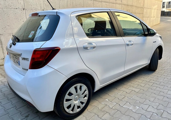 Toyota Yaris cena 43000 przebieg: 28300, rok produkcji 2016 z Góra małe 562
